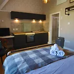 Alma Apartments In A Perfect Location